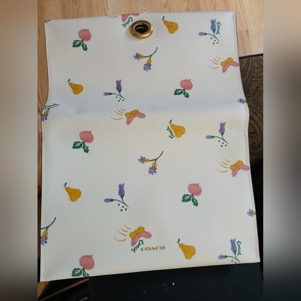 COACH Garden Print Turnlock Pouch/Clutch/IPAD Case - Picture 3 of 4